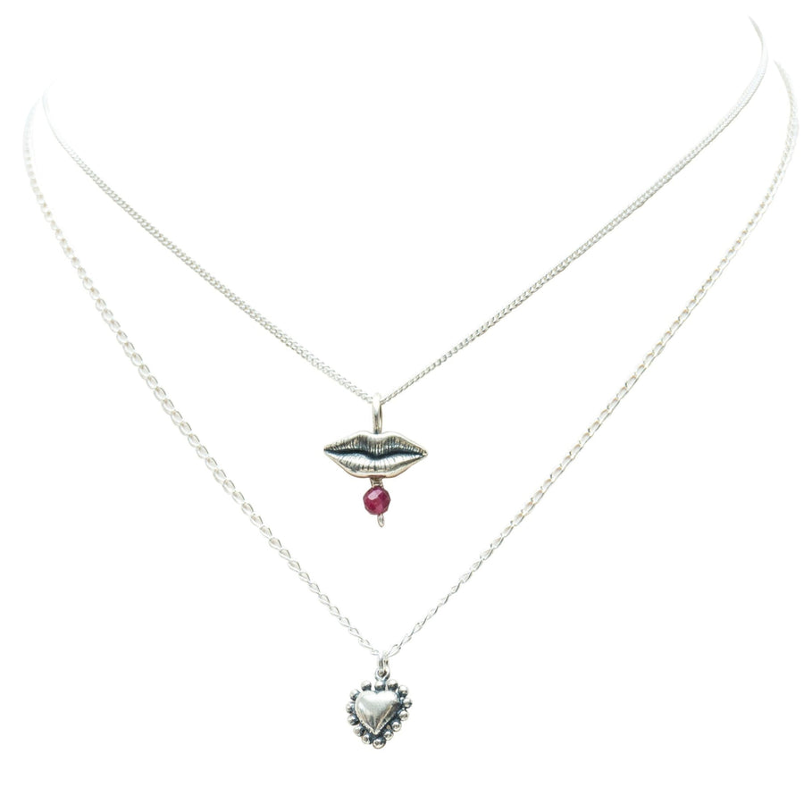 Set Besos en el Corazón, joya de plata .925, con rubí – Gabriela Sánchez