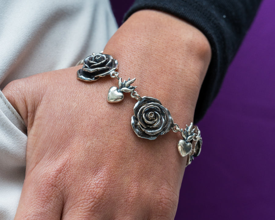 Brazalete Rosa Pasión, joya de plata .925 – Gabriela Sánchez (vista 4)