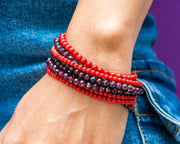 Pulsera Sabor Frambuesa, joya de plata .925, con granate y coral – Gabriela Sánchez (vista 2)
