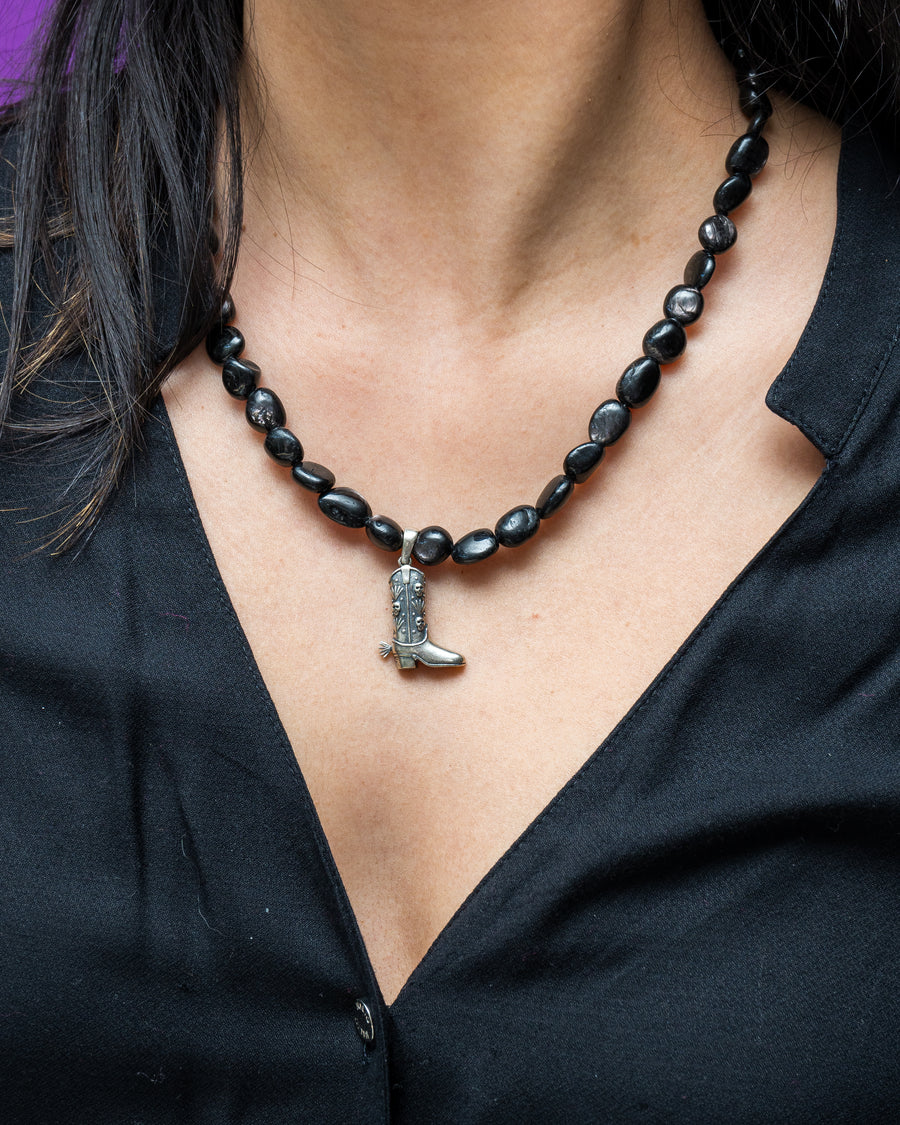 Collar La Bota, joya de plata .925, con ágata – Gabriela Sánchez (vista 3)