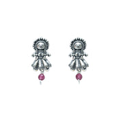 Aretes Muñeca Mini Varias, joya de plata .925, con amatista y coral – Gabriela Sánchez (vista 2)