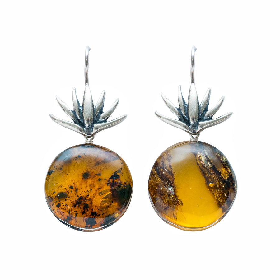 Aretes Pencas Bajo el Sol, joya de plata .925, con ámbar – Gabriela Sánchez