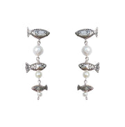 Aretes Trío de peces, joya de plata .925, con perla – Gabriela Sánchez