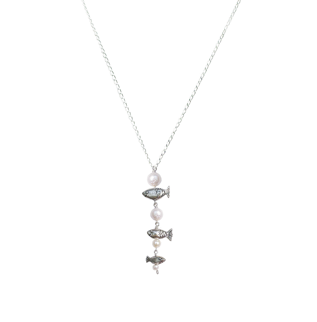 Dije Trío de Peces, joya de plata .925, con perla – Gabriela Sánchez (vista 2)