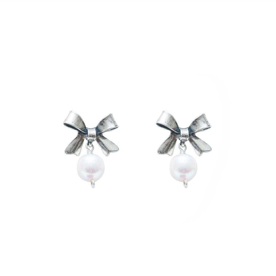 Aretes Moñito con Perla, joya de plata .925 – Gabriela Sánchez (vista 2)