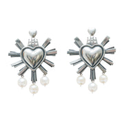 Aretes Corazones y Perlas, joya de plata .925 – Gabriela Sánchez (vista 2)