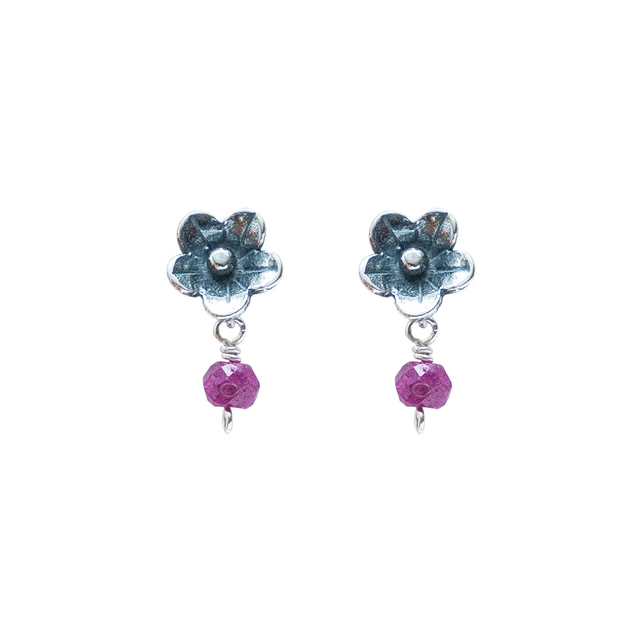 Aretes Flor del Mar, joya de plata .925, con cuarzo – Gabriela Sánchez