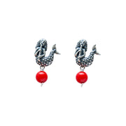 Aretes Isla Mujeres, joya de plata .925, con coral – Gabriela Sánchez