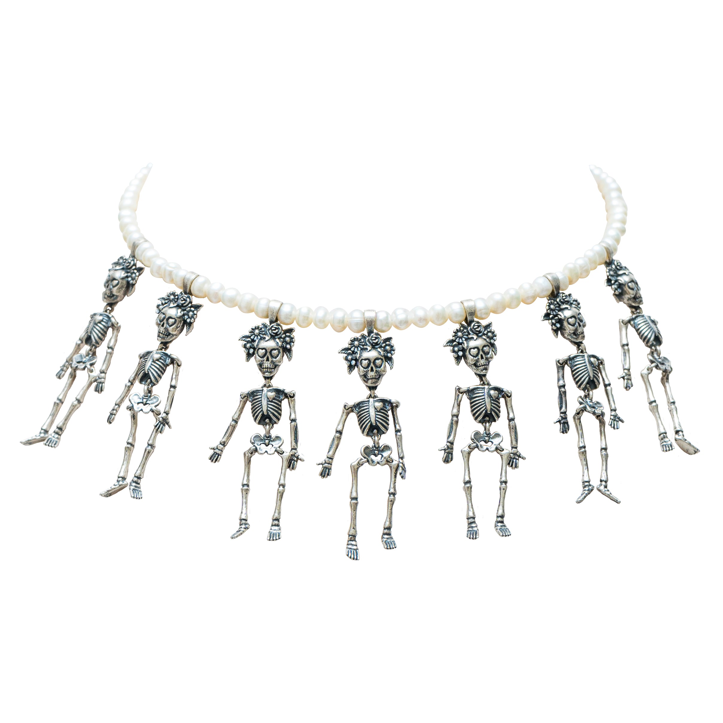 Choker La muerte Murió de Flaca, joya de plata .925, con perla – Gabriela Sánchez