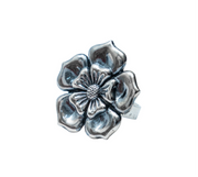 Anillo Floreciendo, joya de plata .925 – Gabriela Sánchez