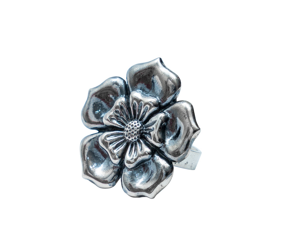 Anillo Floreciendo, joya de plata .925 – Gabriela Sánchez