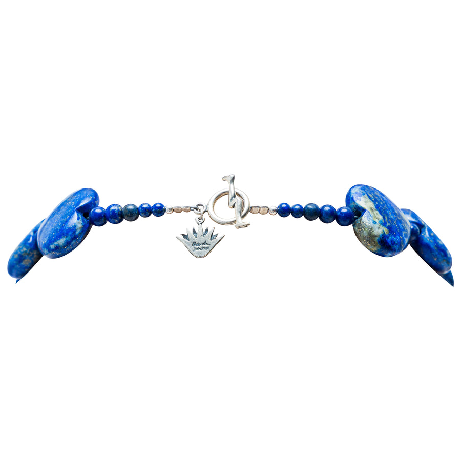 Collar Te Busca mi Corazón, joya de plata .925, con lapislázuli – Gabriela Sánchez (vista 5)