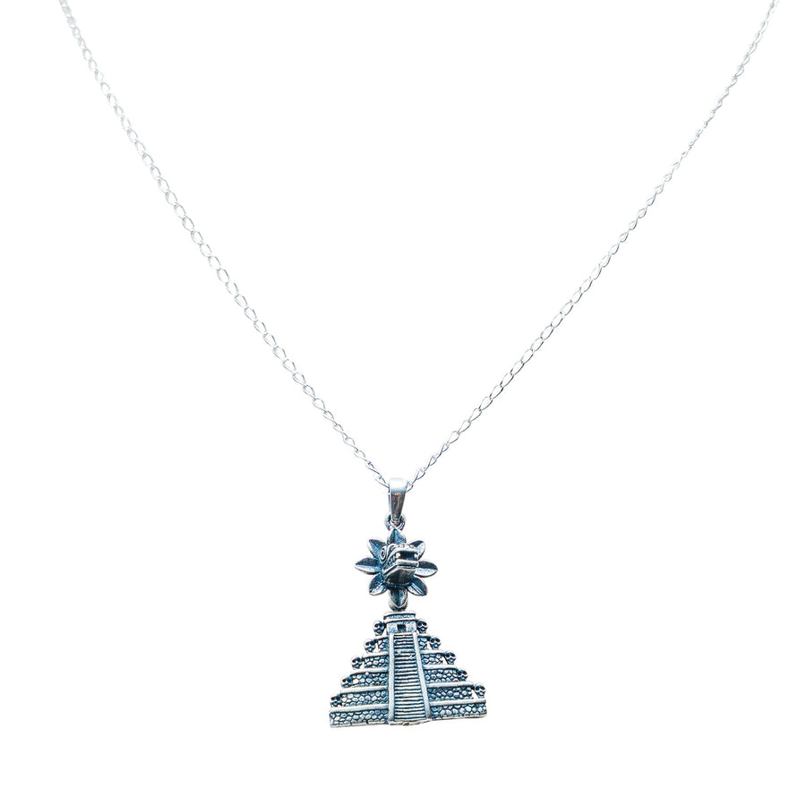 Dije Eclipse Prehispánico, joya de plata .925 – Gabriela Sánchez