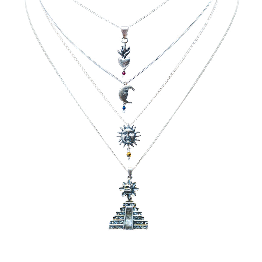 Set Rituales Sagrados, joya de plata .925, con hematita y coral – Gabriela Sánchez