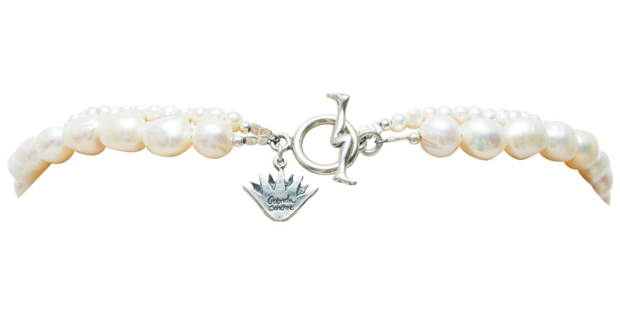 Collar Abrázame Mucho, joya de plata .925, con perla – Gabriela Sánchez (vista 5)