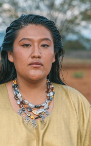 Collar Manos de Oro, joya de plata .925, con perla – Gabriela Sánchez (vista 4)