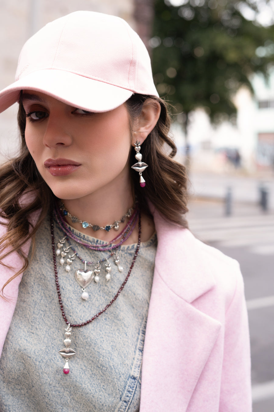 Collar Amor Rosé, joya de plata .925, con granate y rubí – Gabriela Sánchez (vista 3)
