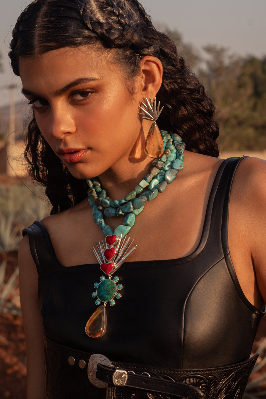Collar Alma Mexicana, joya de plata .925, con turquesa y coral – Gabriela Sánchez (vista 5)