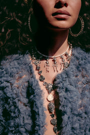 Choker La muerte Murió de Flaca, joya de plata .925, con perla – Gabriela Sánchez (vista 4)