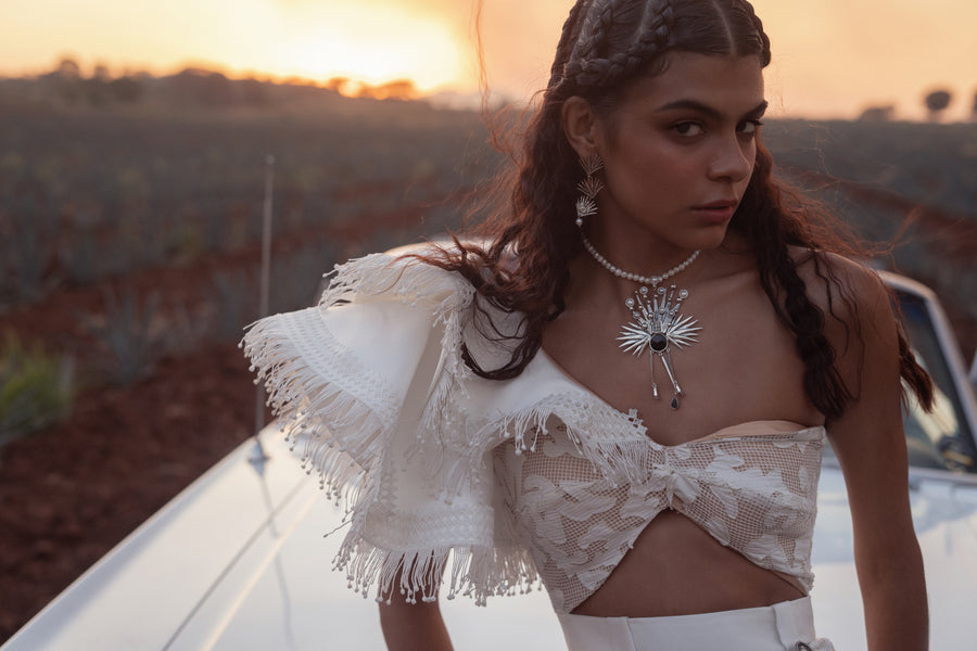 Collar Canto al Pie de Tu Ventana, joya de plata .925, con perla y ónix – Gabriela Sánchez (vista 7)