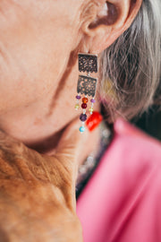 Aretes Fiesta Papel Picado, joya de plata .925, con amatista y turquesa – Gabriela Sánchez (vista 2)