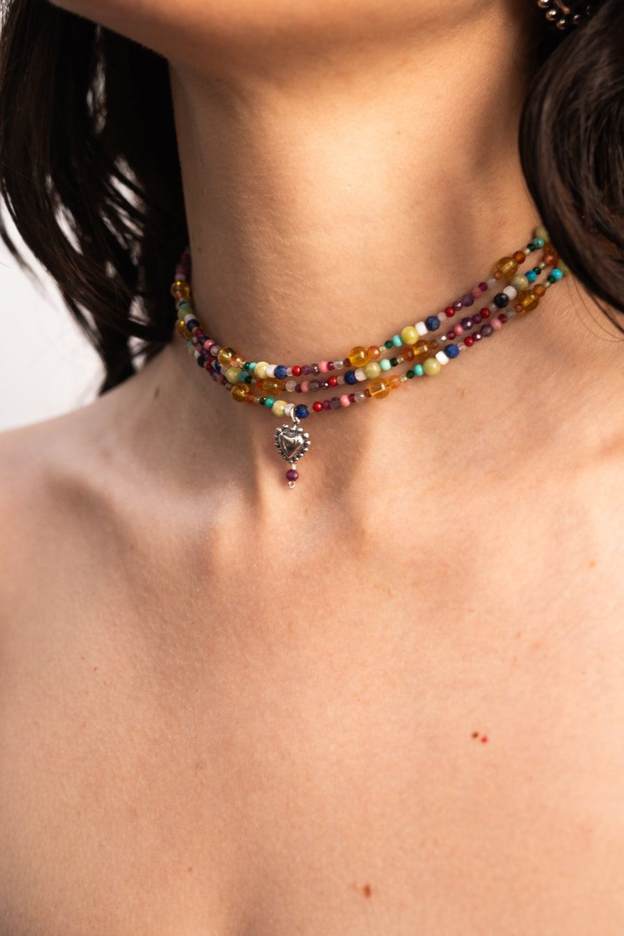 Choker Frutita Cristalizada, joya de plata .925, con jade y concha – Gabriela Sánchez (vista 4)