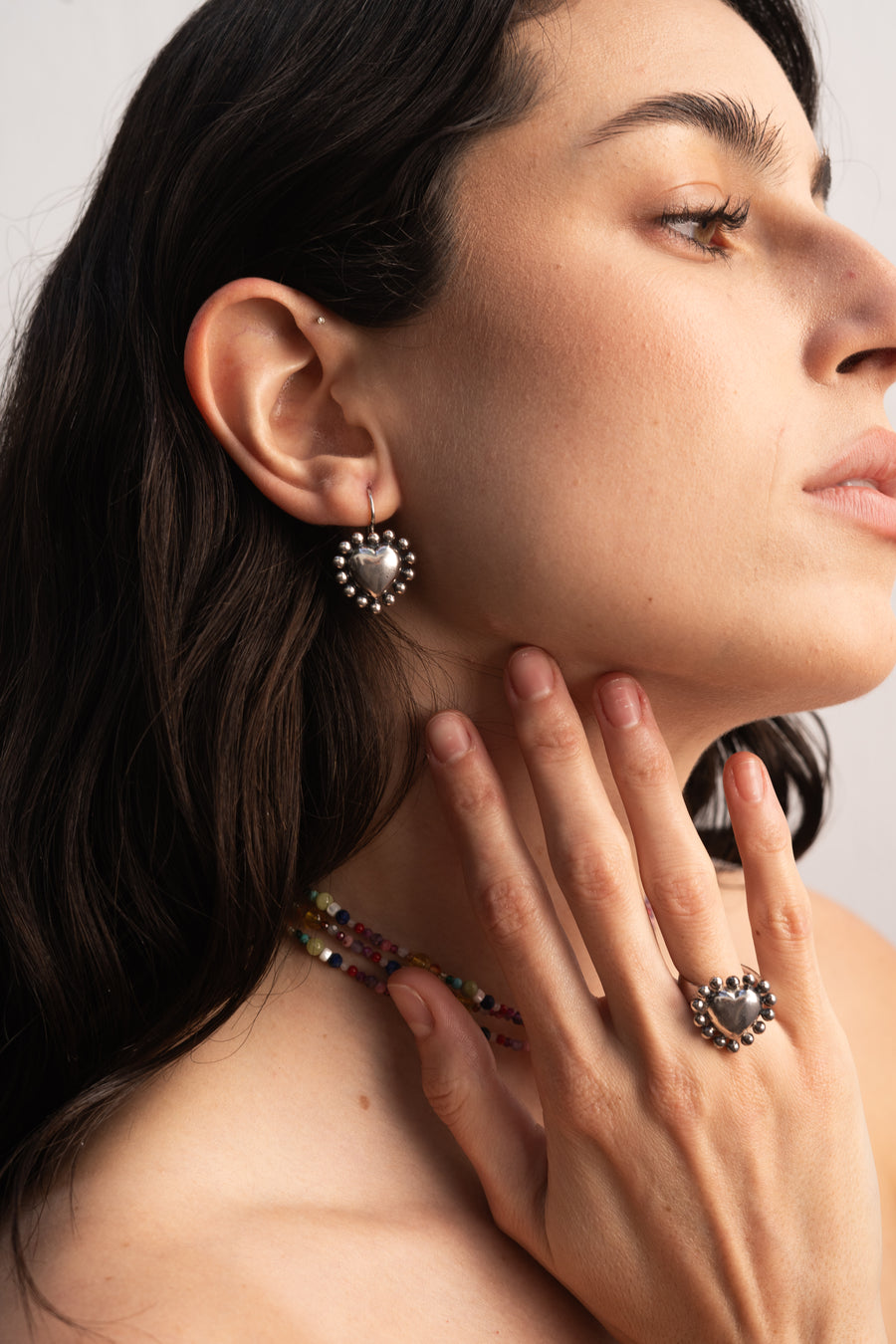 Aretes Corazón con Puntos Mediano Arillo, joya de plata .925 – Gabriela Sánchez