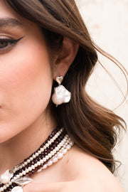 Aretes Abrázame Mucho, joya de plata .925, con perla – Gabriela Sánchez (vista 2)