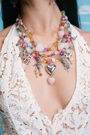 Collar Fiesta de Encantos, joya de plata .925, con cuarzo rosa – Gabriela Sánchez