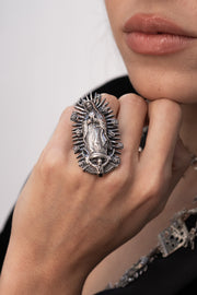 Anillo Virgen de Guadalupe Grande, joya de plata .925 – Gabriela Sánchez (vista 3)