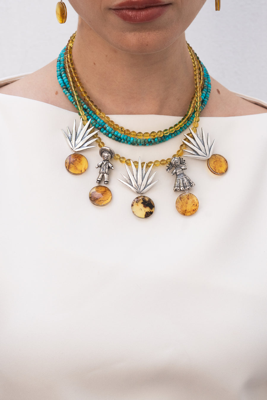 Collar Herencia, joya de plata .925, con ámbar y turquesa – Gabriela Sánchez