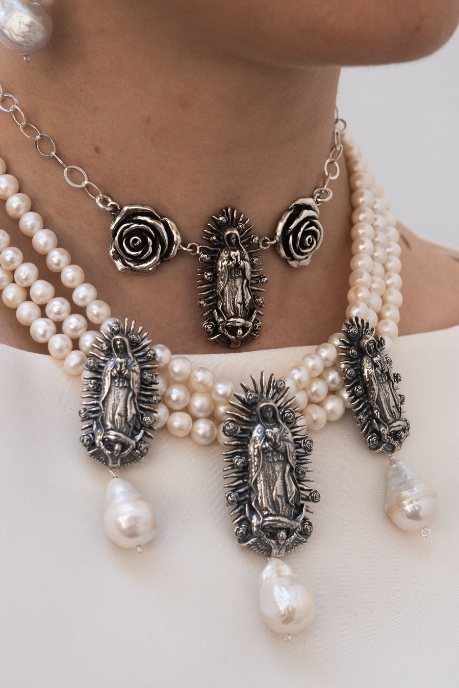 Collar Lupita, joya de plata .925, con perla – Gabriela Sánchez (vista 4)