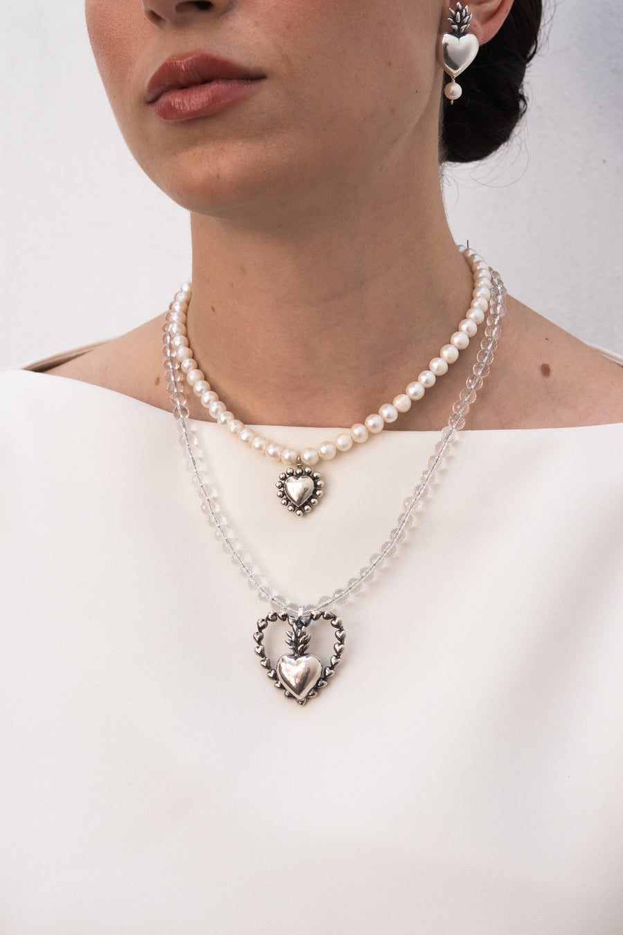Collar Corazón Puntos Perlitas, joya de plata .925, con perla – Gabriela Sánchez (vista 5)