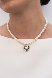 Collar Corazón Puntos Perlitas, joya de plata .925, con perla – Gabriela Sánchez (vista 2)