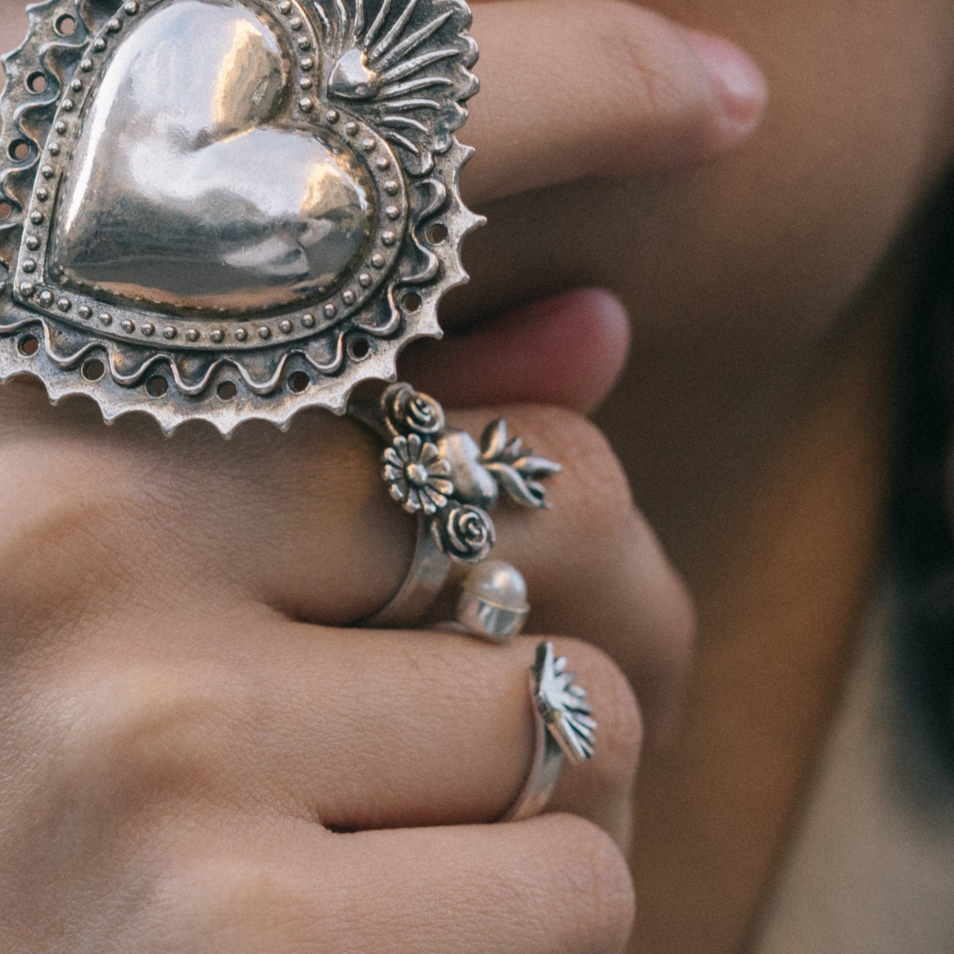 Anillo Corazón Ardiente, joya de plata .925 – Gabriela Sánchez (vista 2)