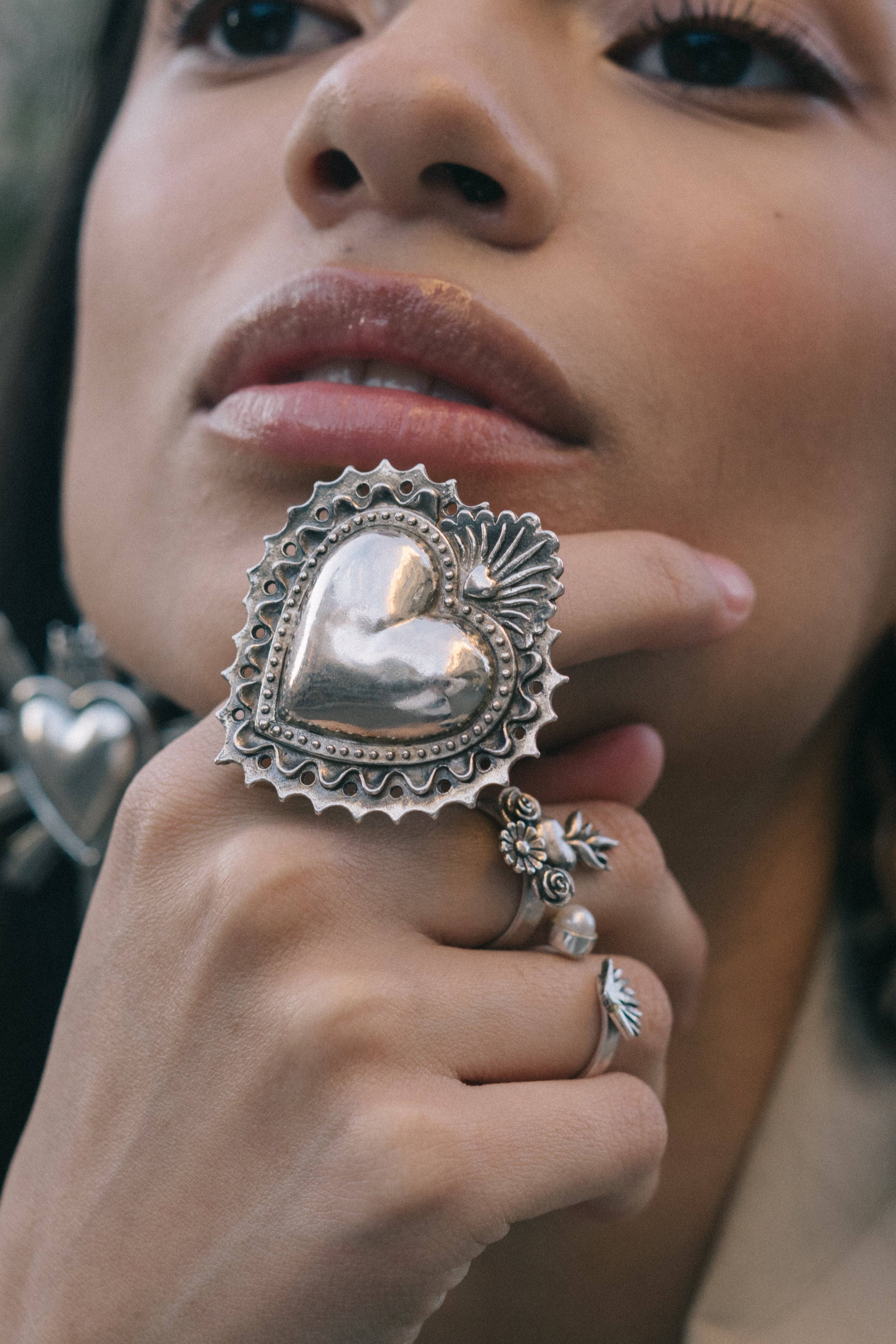 Anillo Corazón Bordado, joya de plata .925 – Gabriela Sánchez (vista 2)