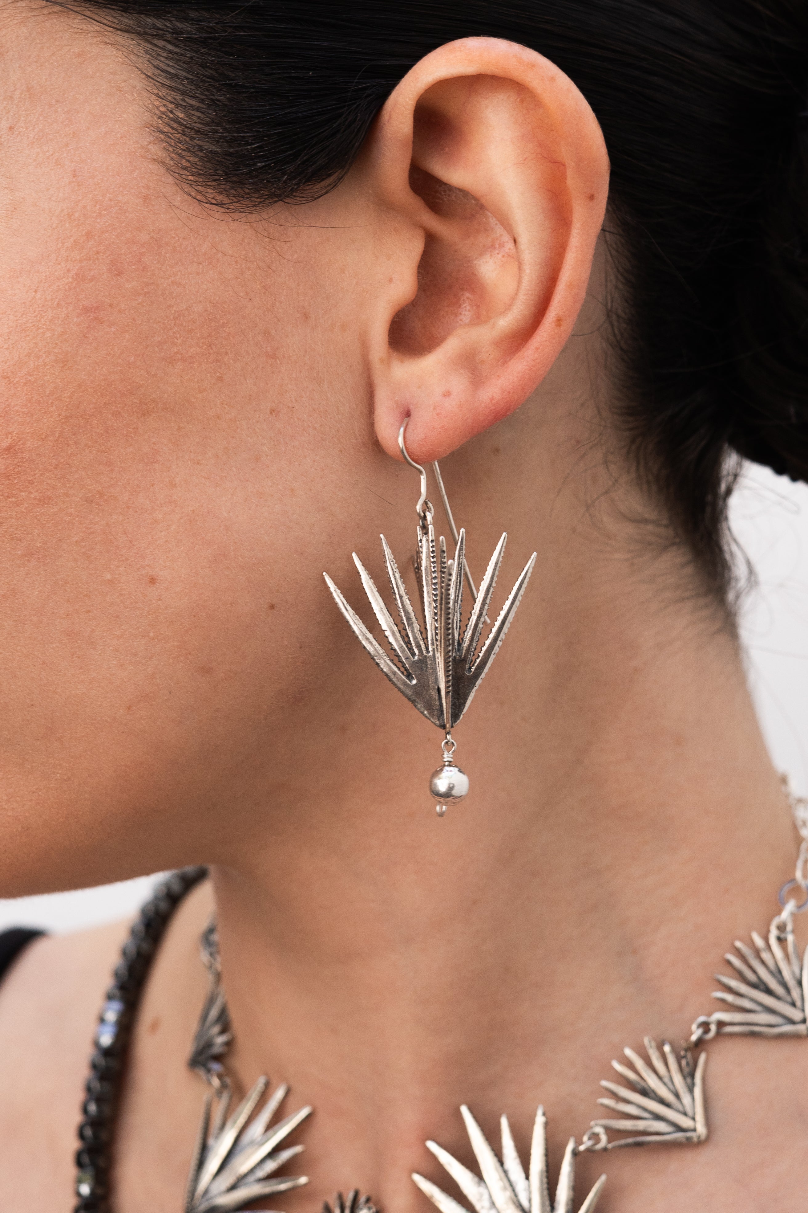 Aretes Agave Plata, joya de plata .925 – Gabriela Sánchez (vista 2)