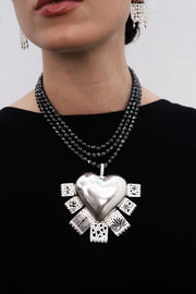 Collar Latido de Fiesta, joya de plata .925, con hematita – Gabriela Sánchez (vista 2)