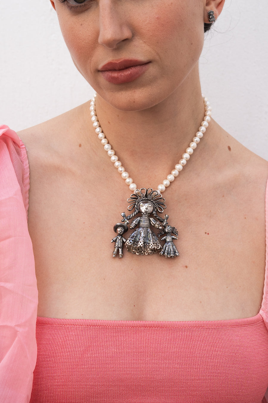 Collar Familia, joya de plata .925, con perla – Gabriela Sánchez (vista 4)