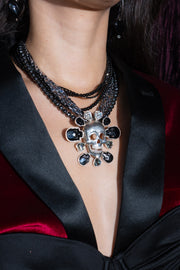 Collar Recuerdos Luminosos, joya de plata .925, con hematita y ónix – Gabriela Sánchez (vista 3)