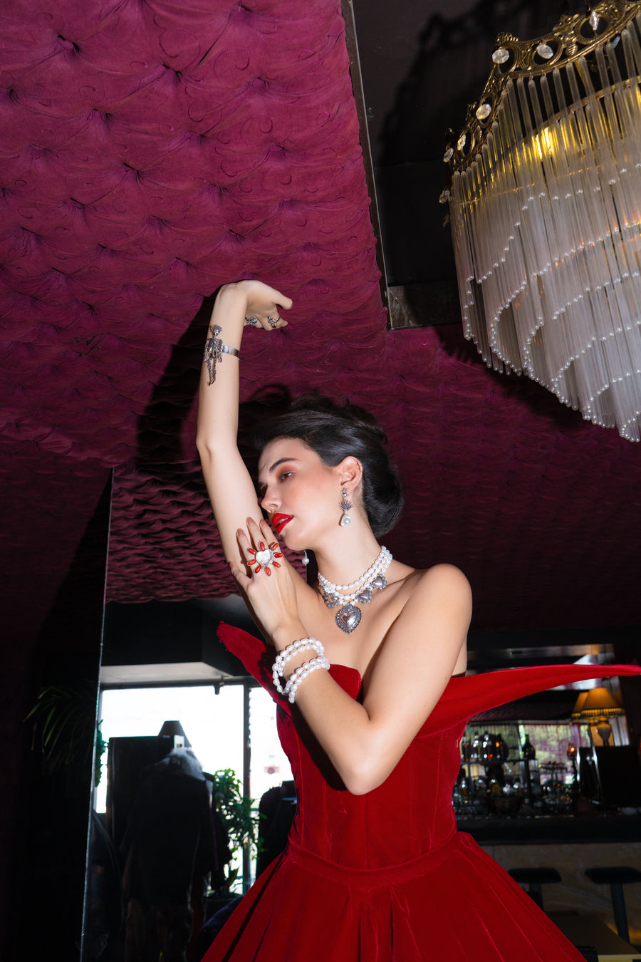 Anillo Tornasol Rojo, joya de plata .925, con cuarzo y coral – Gabriela Sánchez (vista 3)