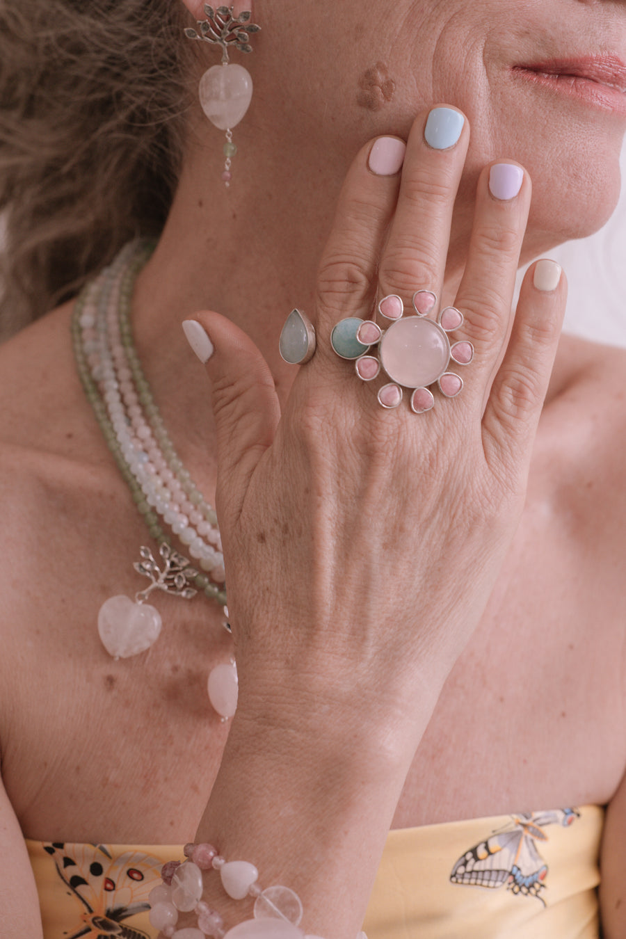 Anillo Brillo Maternal, joya de plata .925, con ópalo y aquamarina – Gabriela Sánchez (vista 6)