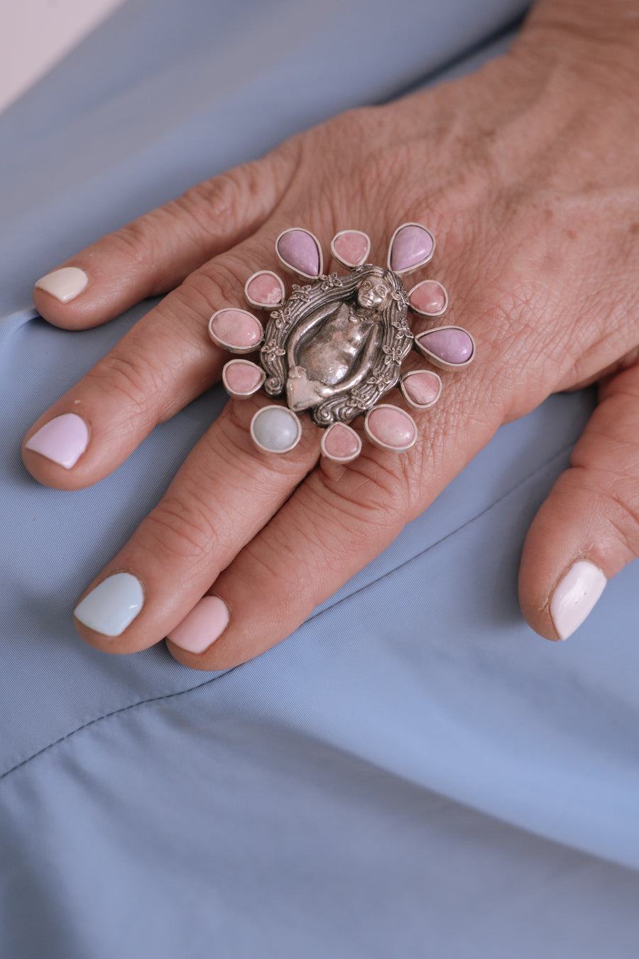 Anillo Nueva Vida, joya de plata .925, con rodocosita y fosforita – Gabriela Sánchez (vista 4)