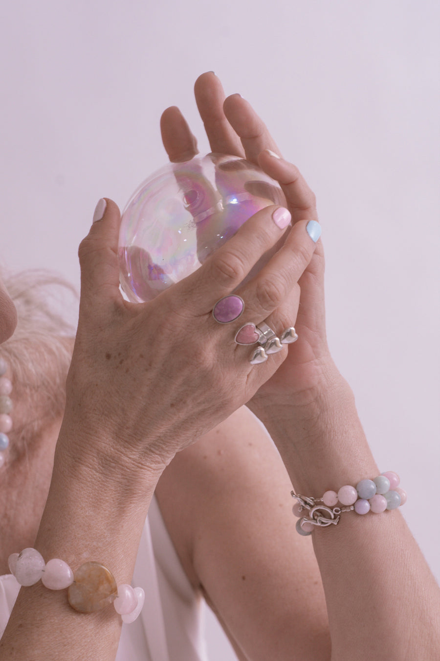 Anillo Familia de Corazón, joya de plata .925, con fosforita y rodocosita – Gabriela Sánchez (vista 3)