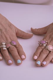 Anillo Reflejo de Mamá, joya de plata .925, con rodocosita – Gabriela Sánchez (vista 6)