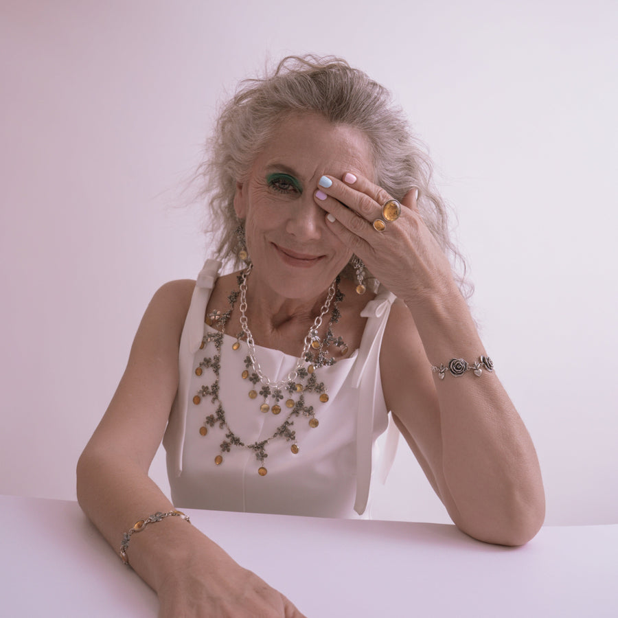 Anillo Joya de Madre, joya de plata .925, con ámbar – Gabriela Sánchez (vista 3)