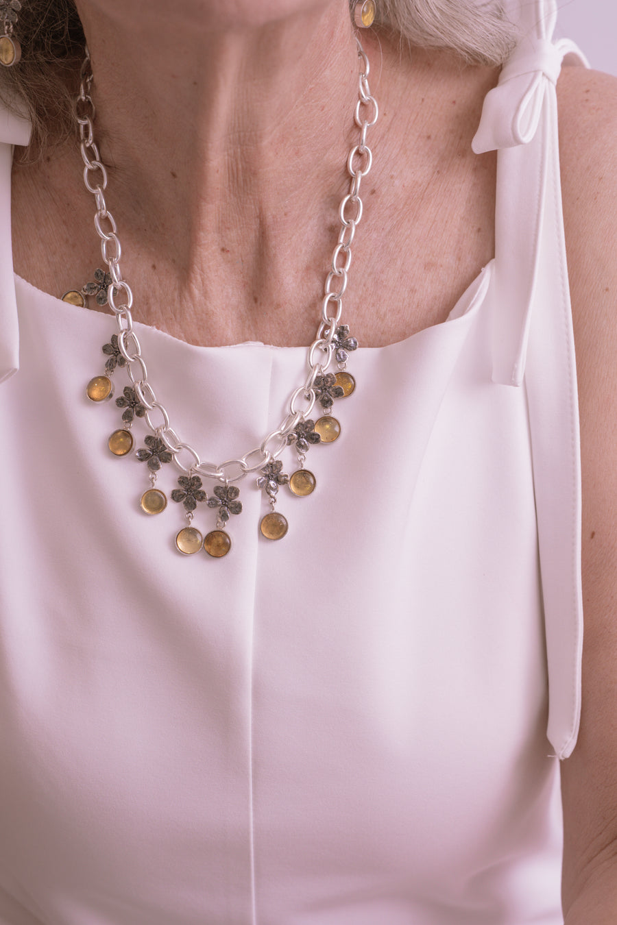 Collar Jardín de Miel, joya de plata .925, con ámbar – Gabriela Sánchez (vista 2)