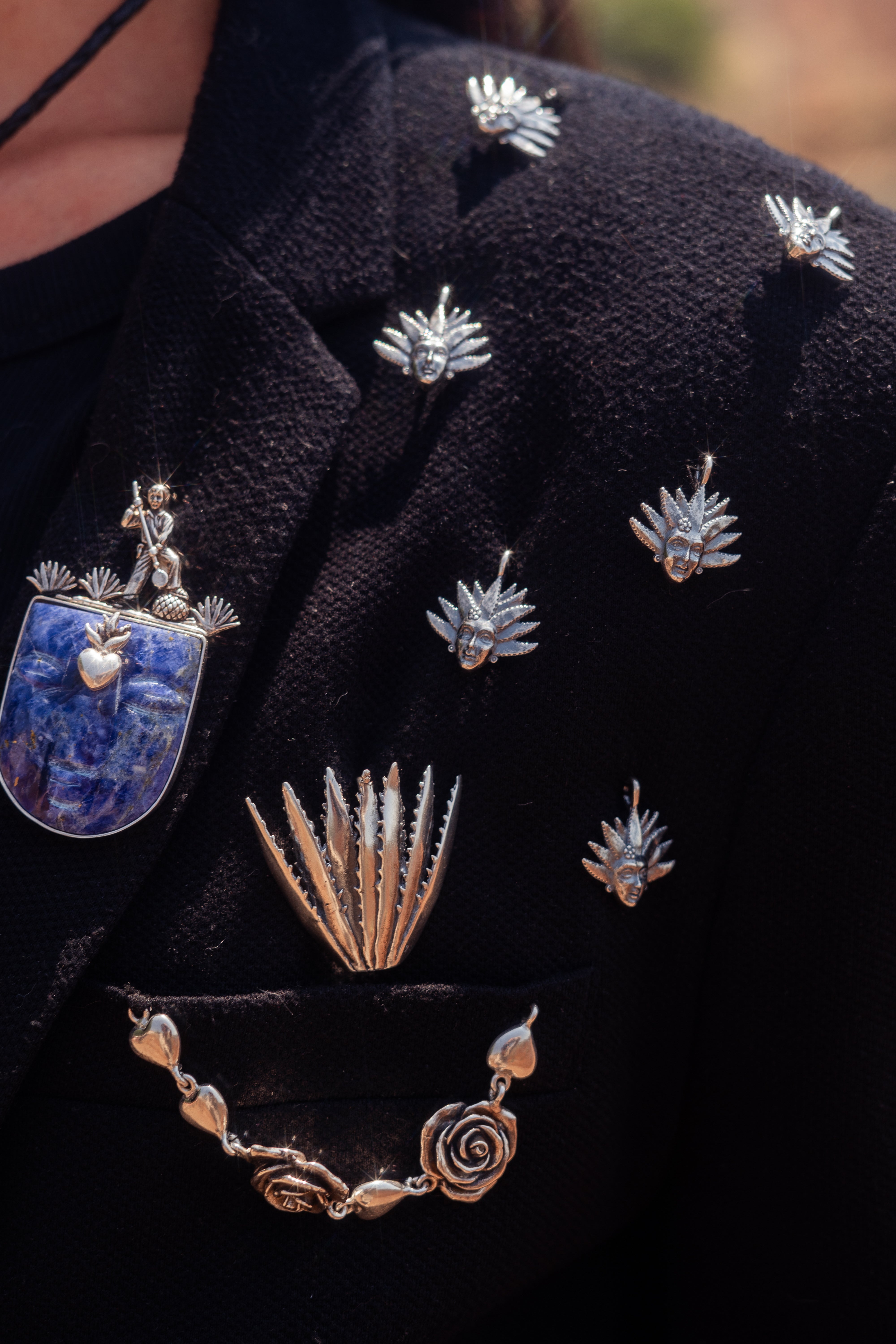 Pin Mayahuel Chico, joya de plata .925 – Gabriela Sánchez (vista 2)