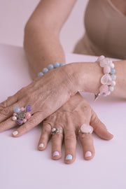 Anillo Dulce Esencia, joya de plata .925, con cuarzo rosa – Gabriela Sánchez (vista 7)