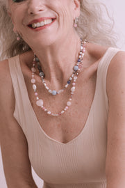 Collar Amor Infinito Azul, joya de plata .925, con aquamarina y fluorita – Gabriela Sánchez (vista 5)